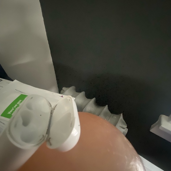 Airpod case - Picture 2 of 2